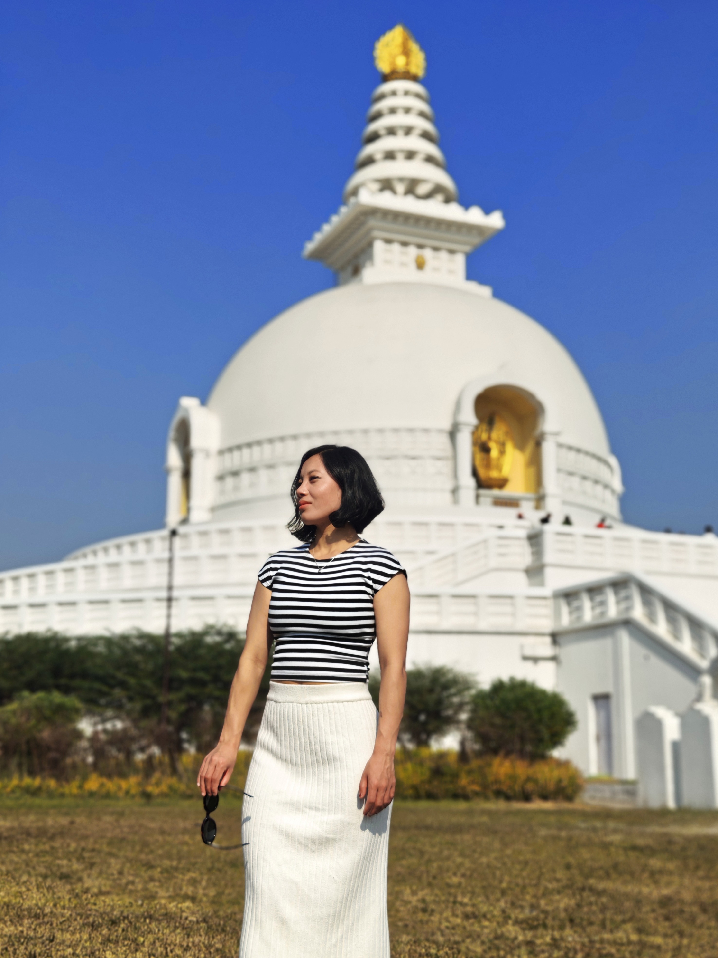 Jesmi at the stupa